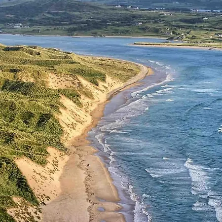 Prázdninový dům Scenic Oceanfront Retreat- Buliban