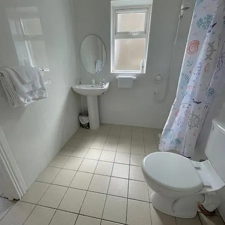 Ferienhaus Scenic Oceanfront Retreat- Buliban