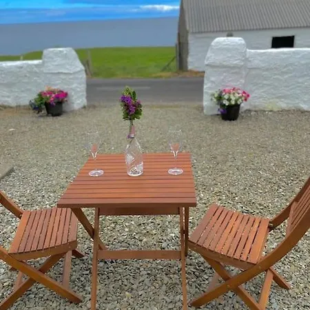 Ferienhaus Scenic Oceanfront Retreat- Buliban Ballyhillin