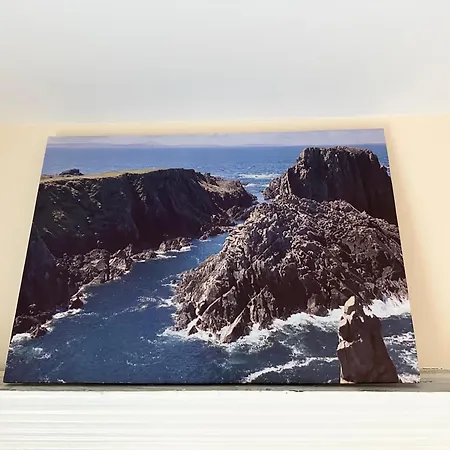 Scenic Oceanfront Retreat- Buliban Ballyhillin