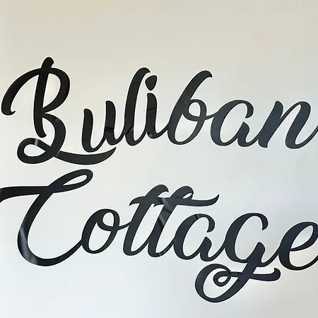 Scenic Oceanfront Retreat- Buliban Ferienhaus