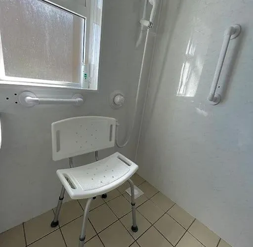 Scenic Oceanfront Retreat- Buliban 펜션 Ballyhillin