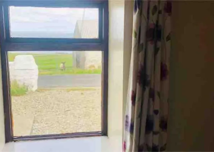 Scenic Oceanfront Retreat- Buliban Hébergement de vacances Ballyhillin