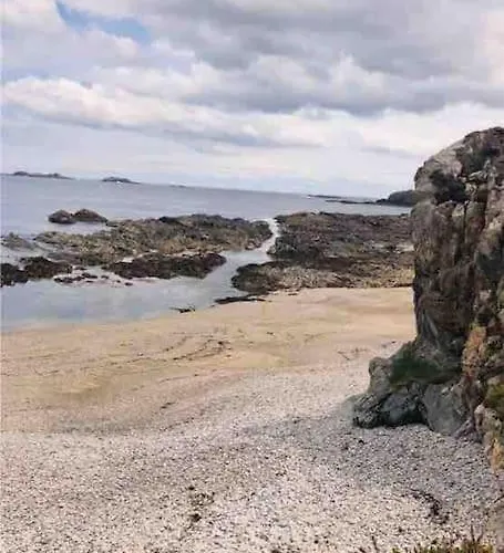 펜션 Scenic Oceanfront Retreat- Buliban Ballyhillin