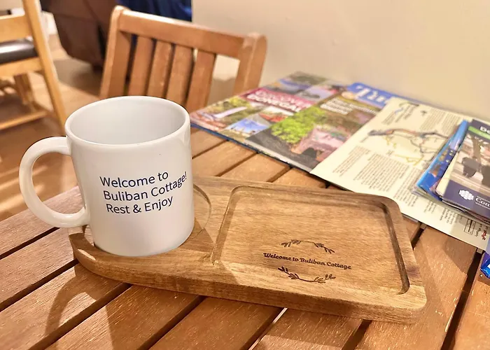 펜션 Scenic Oceanfront Retreat- Buliban *