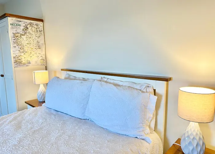 펜션 Scenic Oceanfront Retreat- Buliban