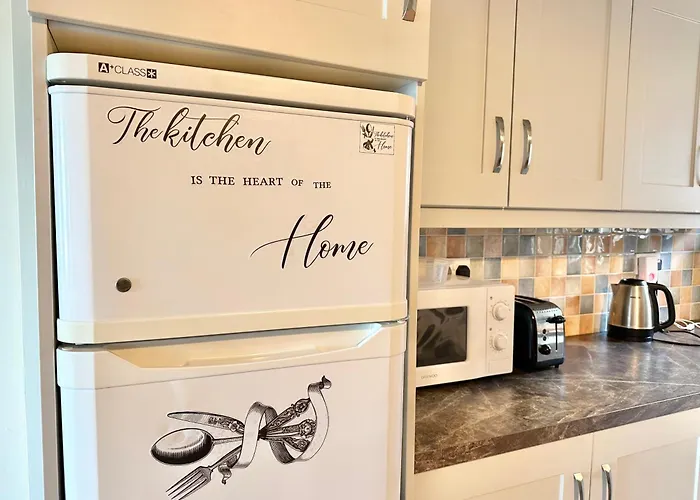 Scenic Oceanfront Retreat- Buliban Ballyhillin